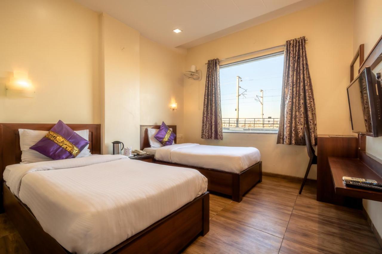 Hotel Sunday Inn Jaipur Ngoại thất bức ảnh