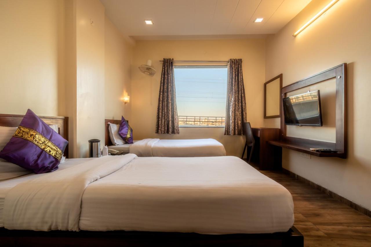 Hotel Sunday Inn Jaipur Ngoại thất bức ảnh