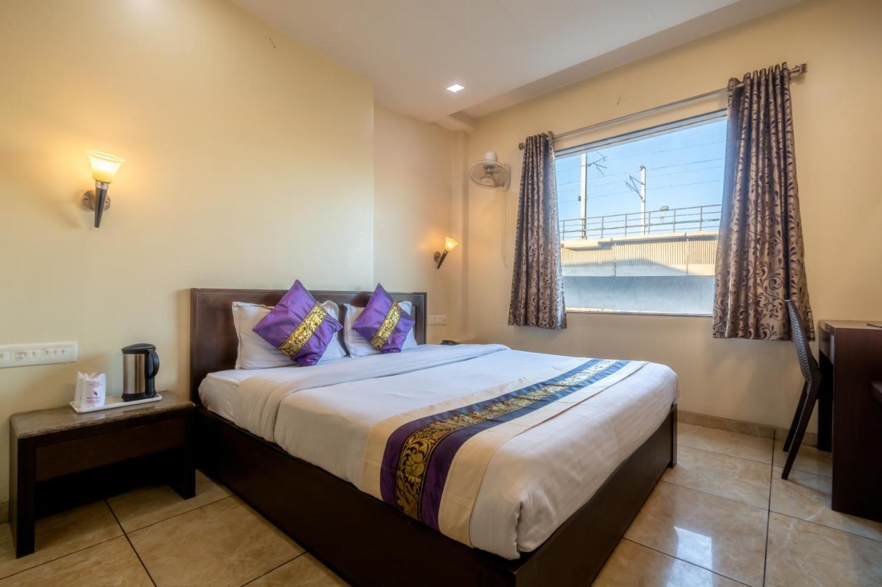 Hotel Sunday Inn Jaipur Ngoại thất bức ảnh